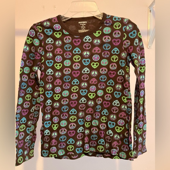 Old Navy Girl’s Long Sleeve T-Shirt, Size XL (14), Brown with 💙s and ☮️s - Picture 1 of 3
